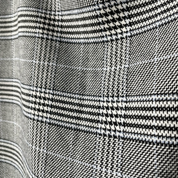 NWOT Monki Houndstooth and Checkered Mini Skirt Size 10 - Picture 4 of 8